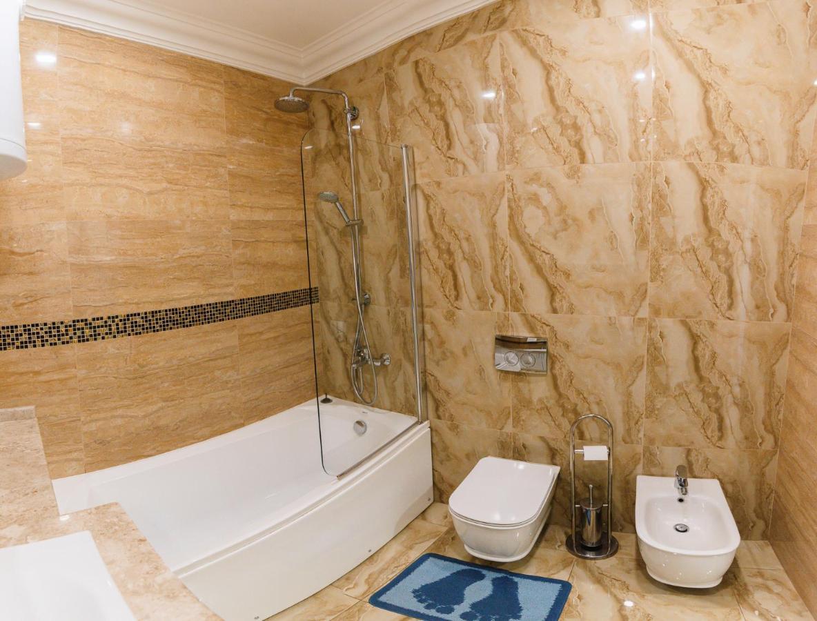 Apartamento Luxury For Business & Pleasure Royal 3 Kiev Exterior foto
